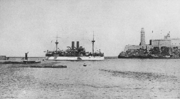 El USS Maine entrando en La Habana